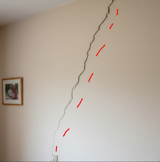 Fissures dans une maison ancienne : le guide pour savoir si vous devez agir 3 68f64107c20be1760968967